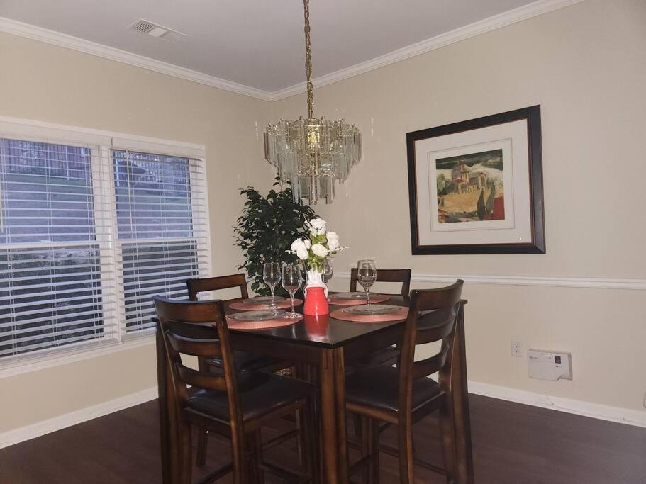 Villa 2,298Sqft-King Bed-Bbq-Gbps-W/D Snellville Exterior foto